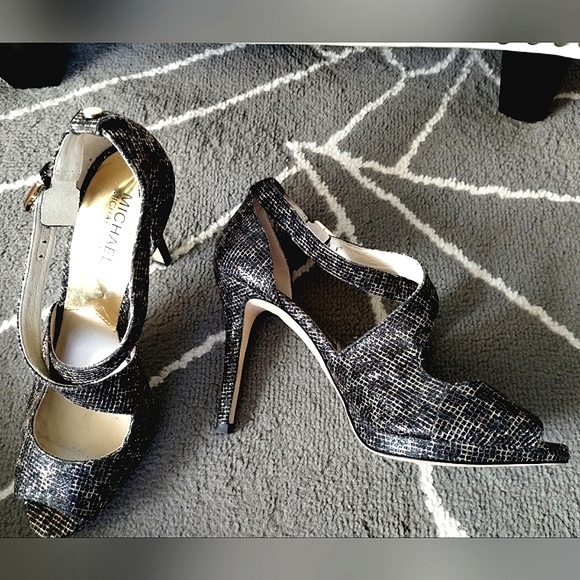 Michael Kors Animal Print Glitter Peep toe, Strappy Heels 👠 - Picture 6 of 12